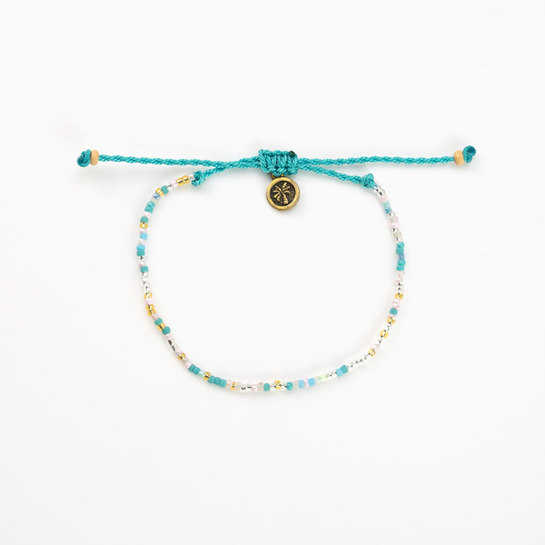 Turquoise, white and gold dainty bracelet