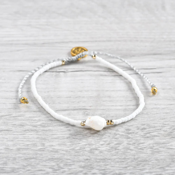 Shell Beaded Bracelet White